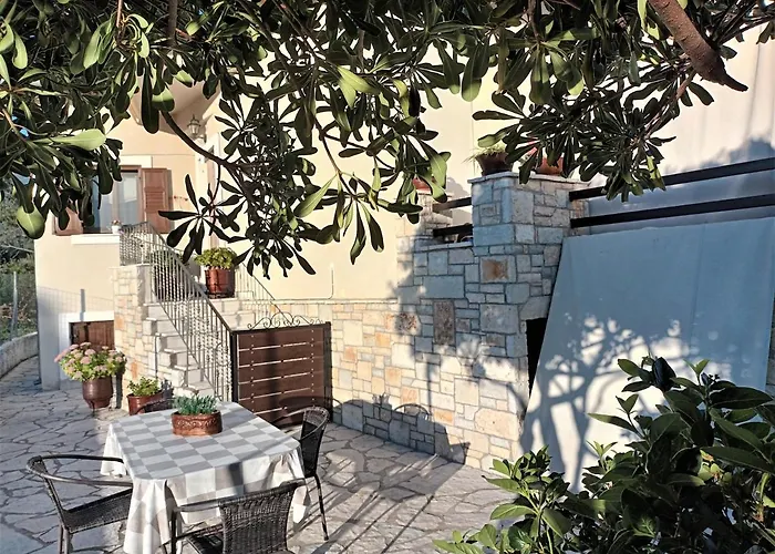 Zenia Pelion Garden House * Platanidia